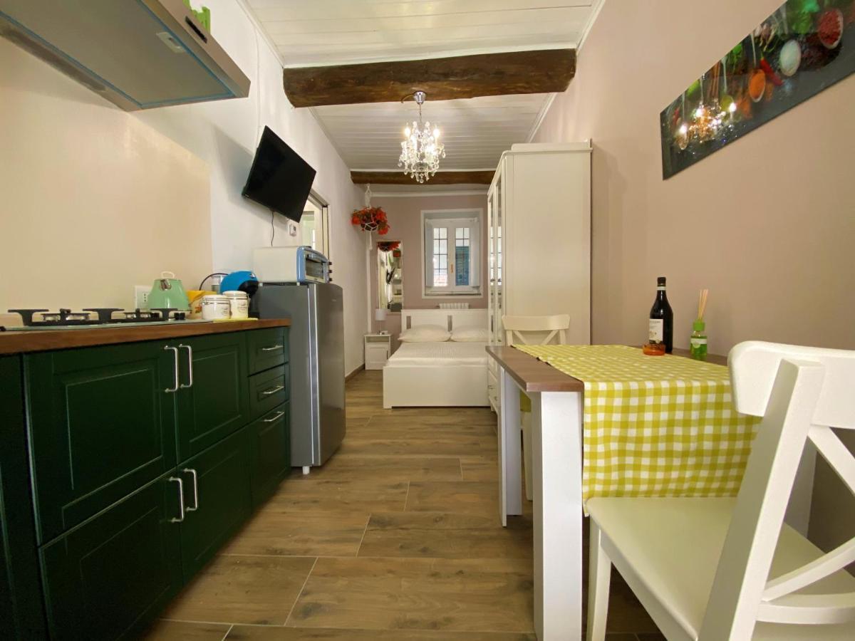 Nicolaus Apartment Sesto Calende Exterior photo